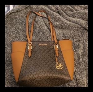 Micheal Kors original medium Tote